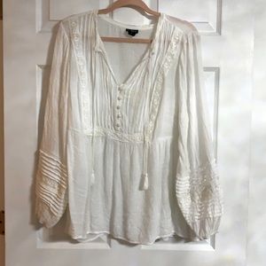 Torrid WHITE CROCHET GAUZE PEASANT BLOUSE